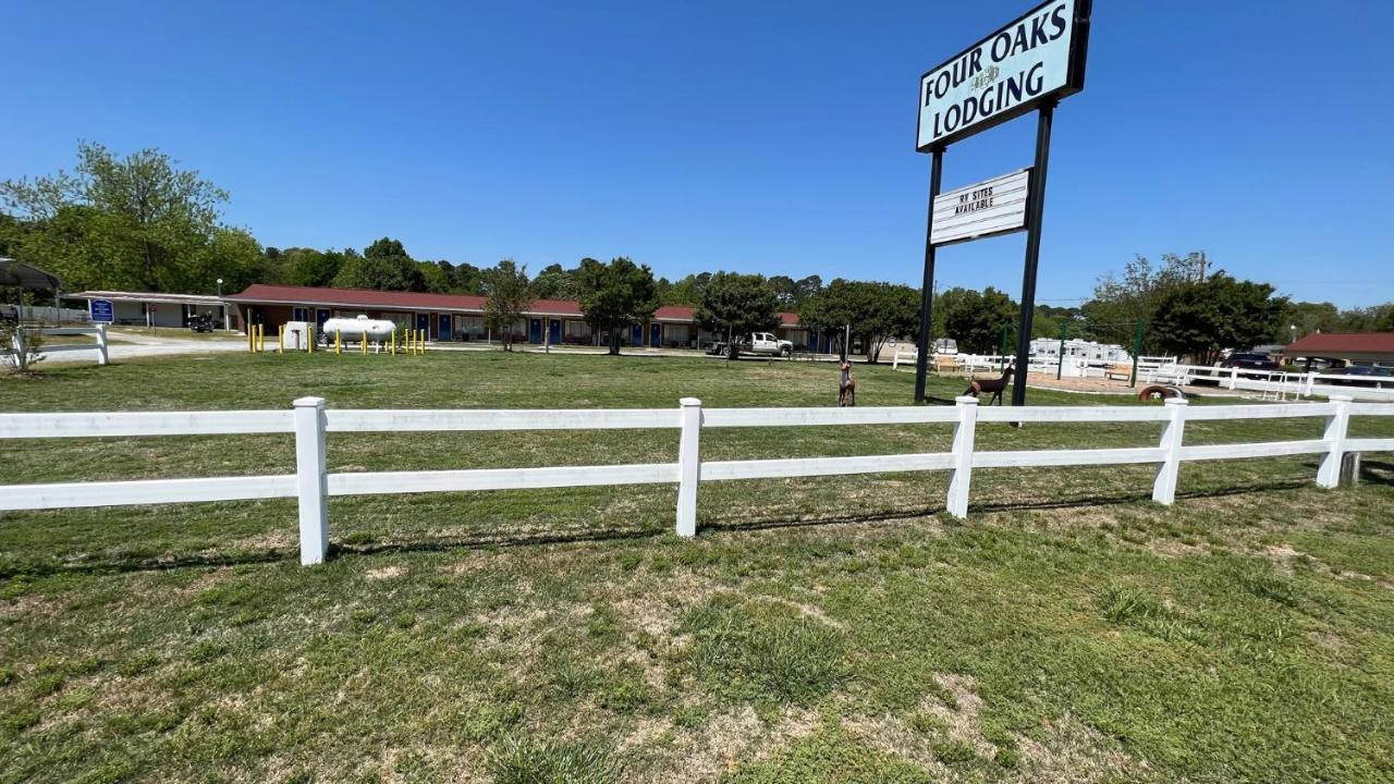 Four Oaks 3*